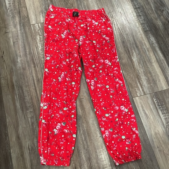 Victoria’s Secret Red Floral Rose and Peony Pajama Pants small - Picture 3 of 8